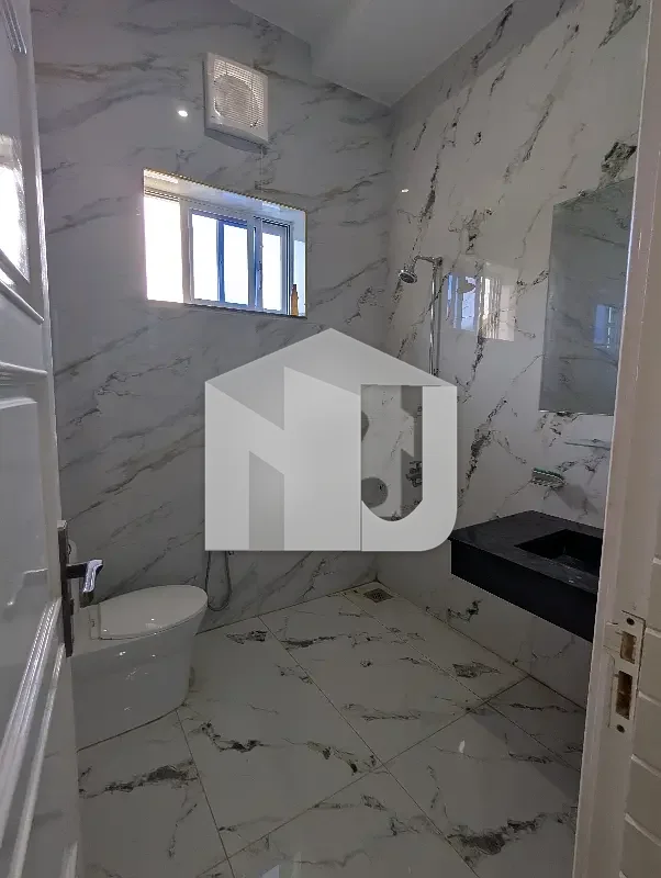 Beautiful Designer Full House Available For Rent, photo 3