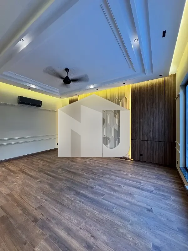 Triple Storey Top City 1 Kanal House For Rent, photo 7