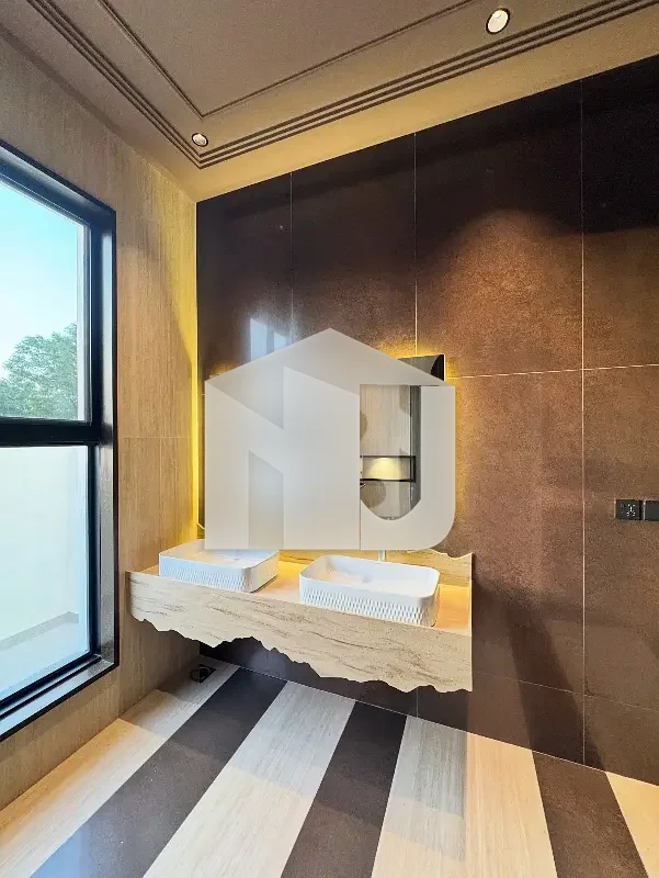 Triple Storey Top City 1 Kanal House For Rent, photo 5