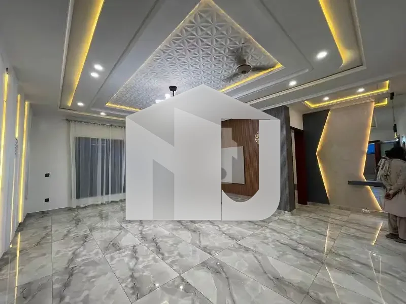 ONE KANAL BRAND NEW LUSH DESIGNER HOUSE FOR RENT IN DHA 2 ISB, photo 13