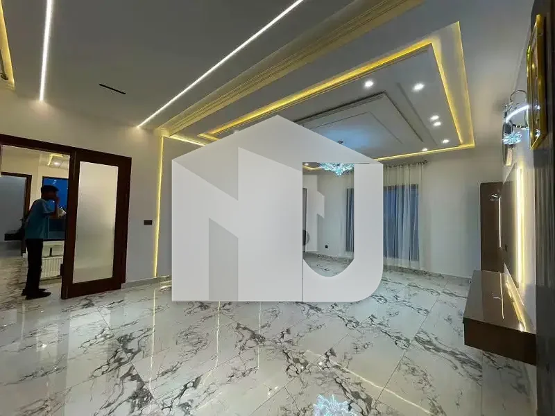 ONE KANAL BRAND NEW LUSH DESIGNER HOUSE FOR RENT IN DHA 2 ISB, photo 16
