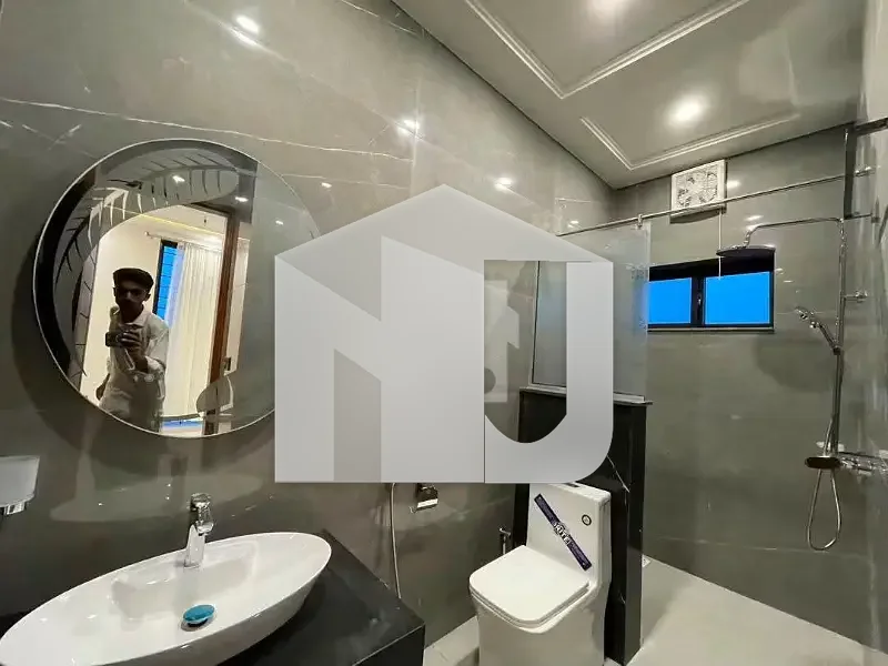 ONE KANAL BRAND NEW LUSH DESIGNER HOUSE FOR RENT IN DHA 2 ISB, photo 12