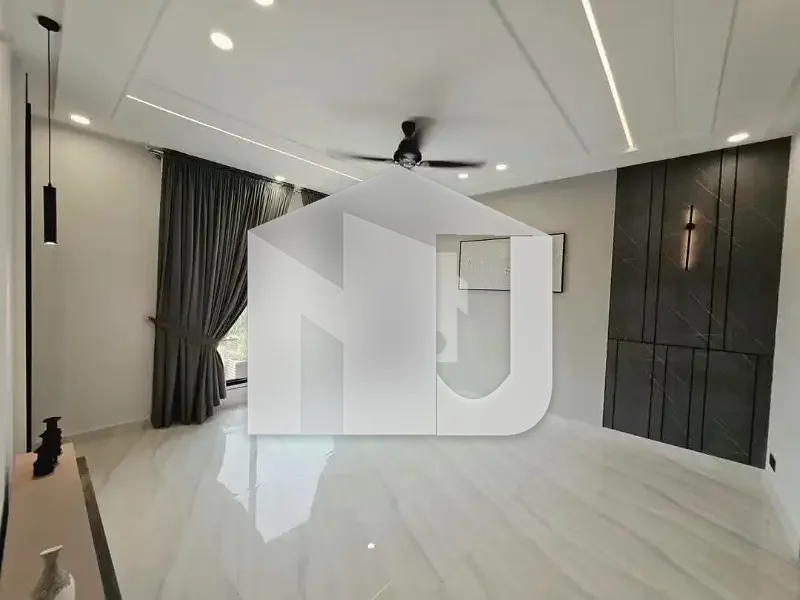 ONE KANAL BRAND NEW LUSH DESIGNER HOUSE FOR RENT IN DHA 2 ISB, photo 14