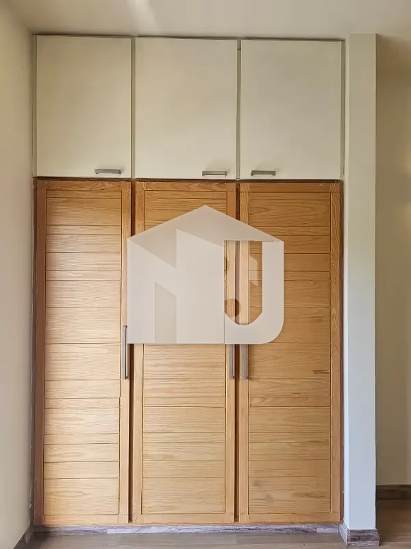 Luxury Unfurnished Full House For Rent In Prime Location., photo 6