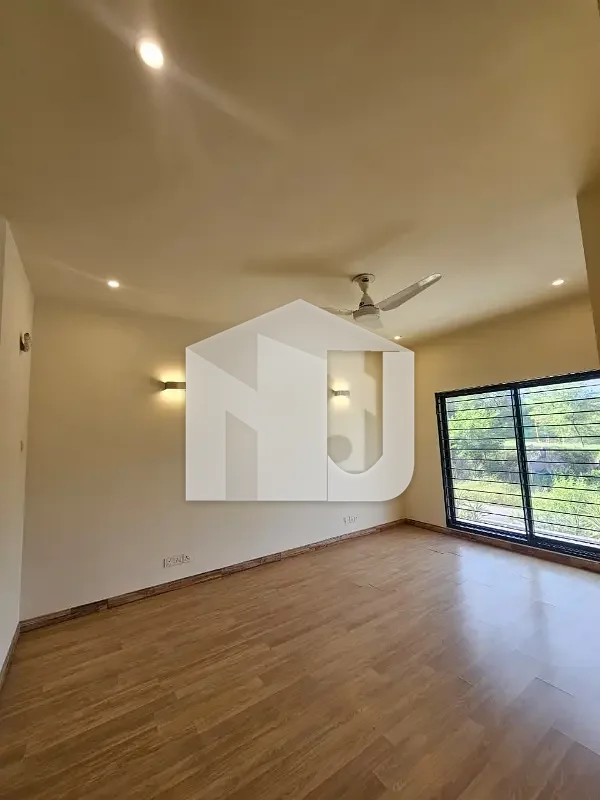 Luxury Unfurnished Full House For Rent In Prime Location., photo 8