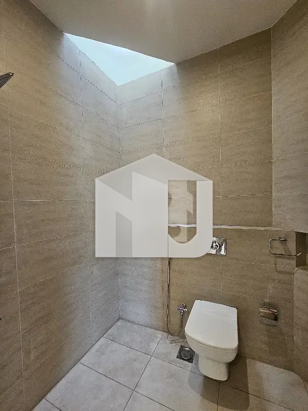 Luxury Unfurnished Full House For Rent In Prime Location., photo 20