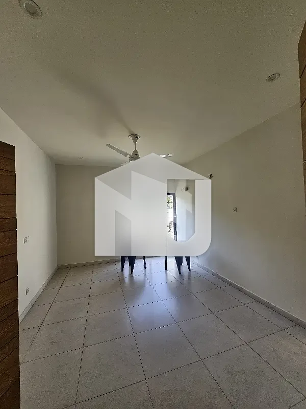 Luxury Unfurnished Full House For Rent In Prime Location., photo 5