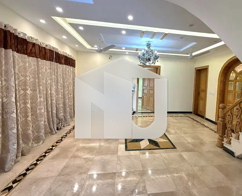 1 Kanal Luxurious Designer House For Rent in F-7 Islamabad, photo 13