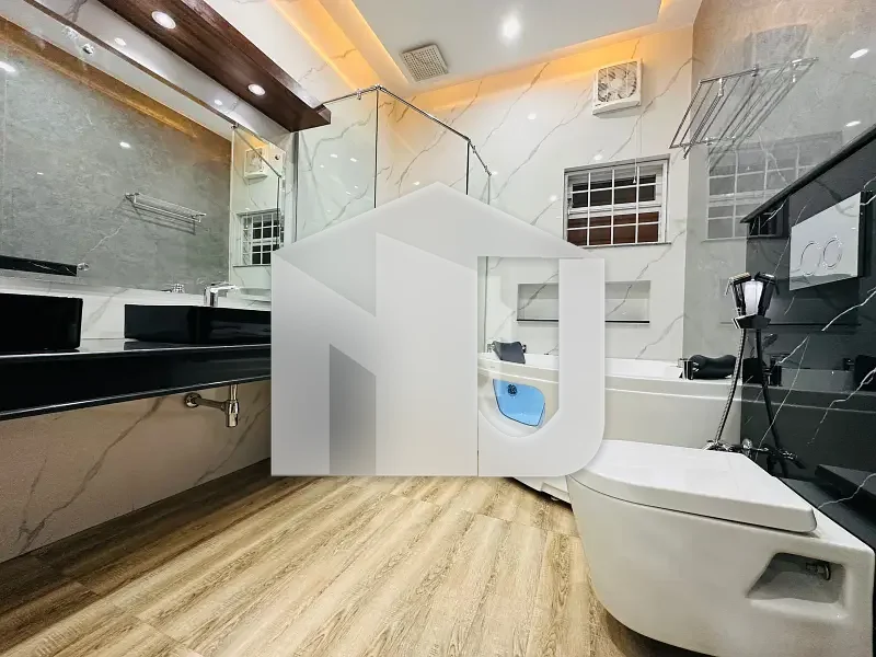 1 Kanal Solar Installed Modern Luxurious House For Rent at DHA 2, photo 9