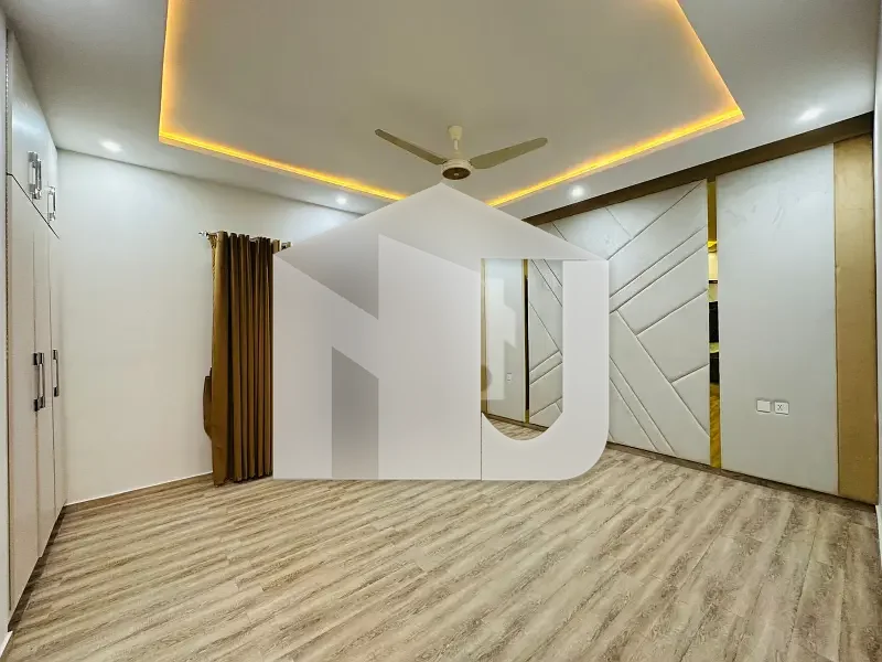 1 Kanal Solar Installed Modern Luxurious House For Rent at DHA 2, photo 4