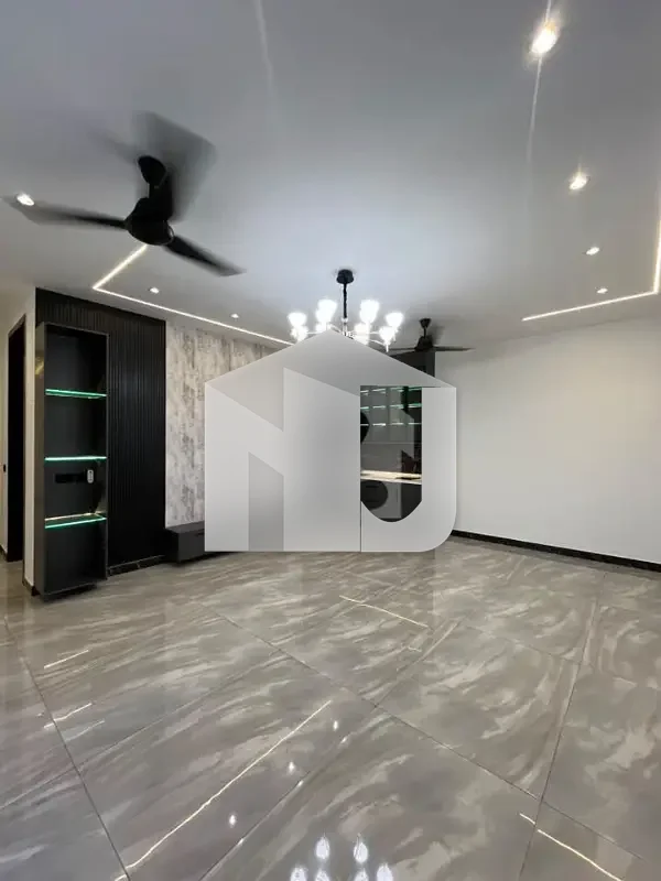 ONE KANAL BRAND NEW DESIGNER HOUSE FOR RENT IN DHA PHASE 2 ISLAMABAD, photo 9