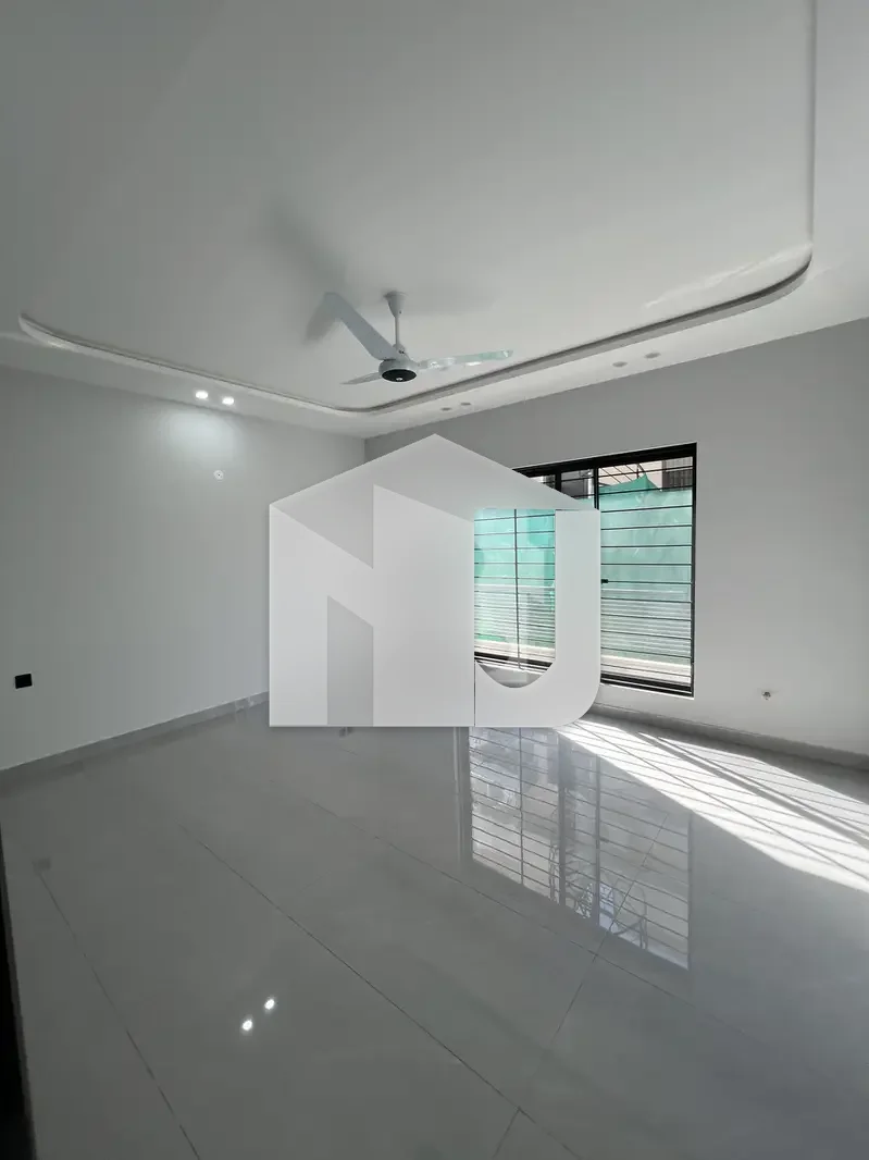 14 Marla Brand New First Entry House Near To Markaz And Family Park, photo 16