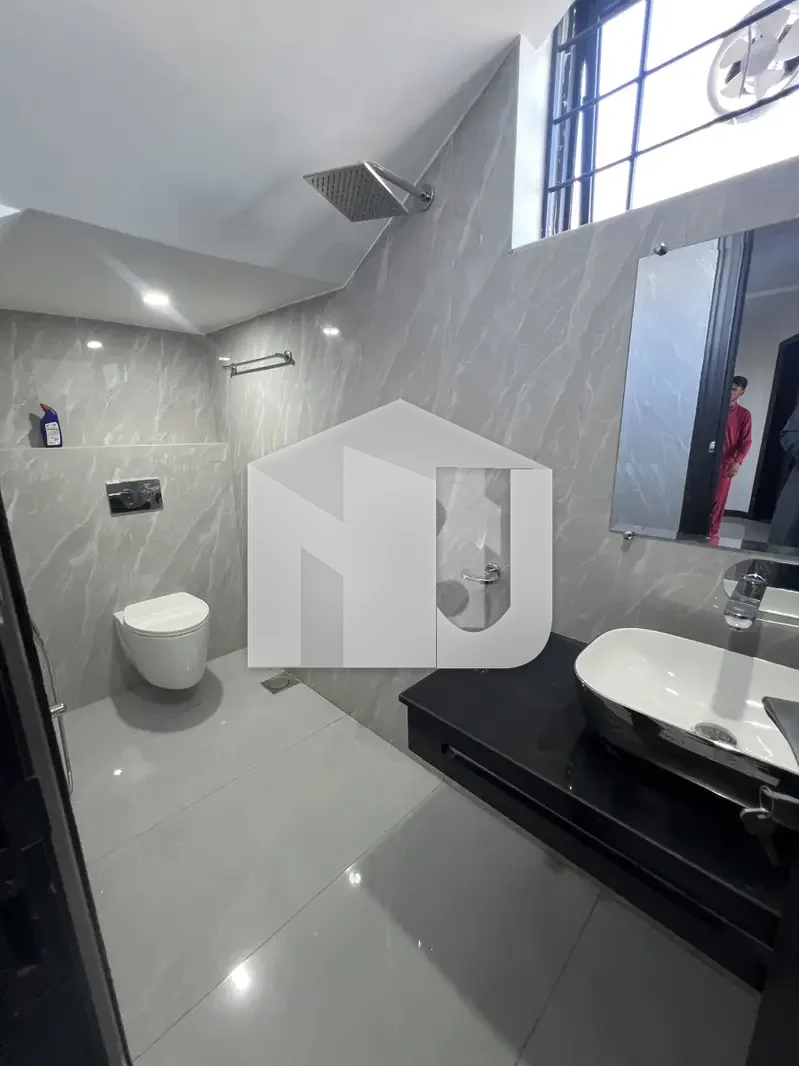 14 Marla Brand New First Entry House Near To Markaz And Family Park, photo 8
