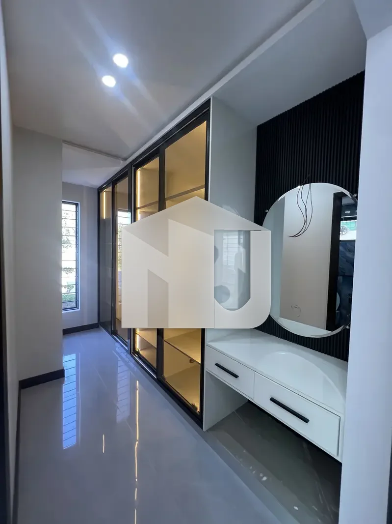 14 Marla Brand New First Entry House Near To Markaz And Family Park, photo 2