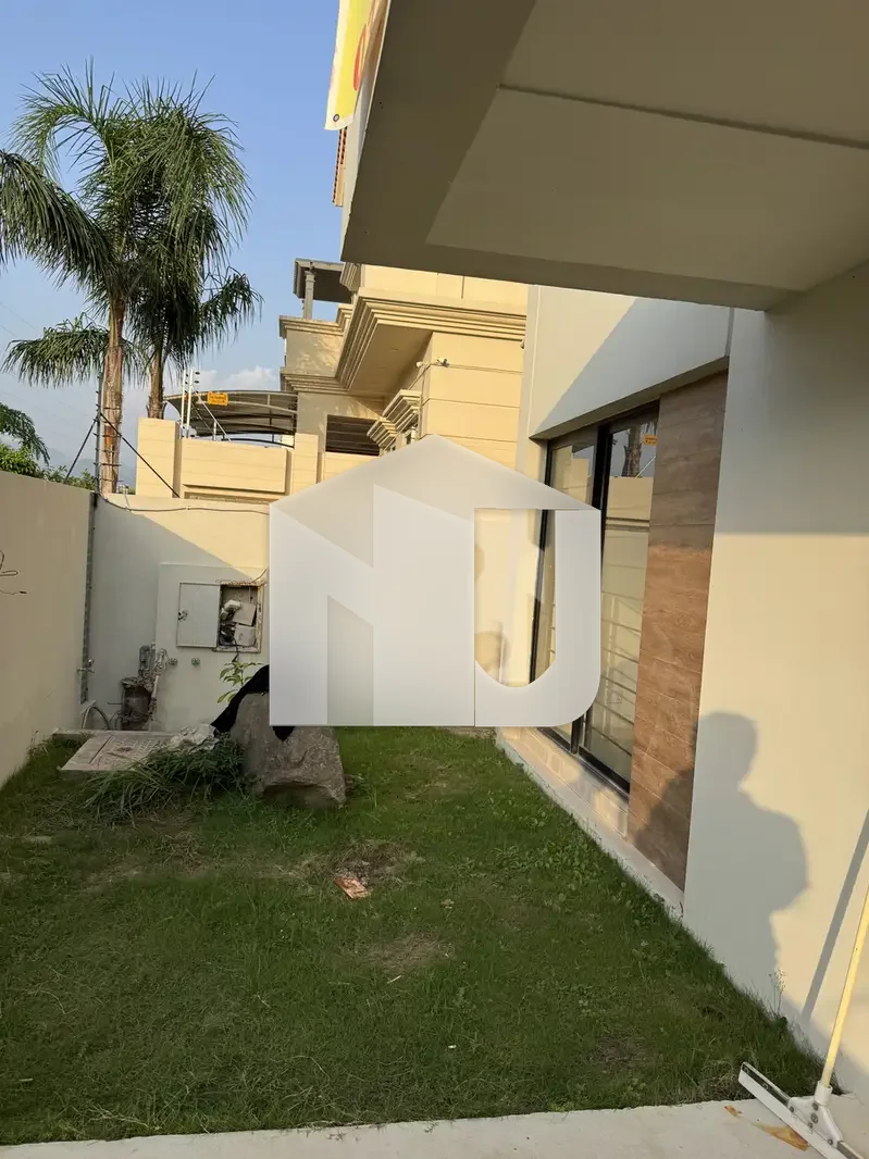 BRAND NEW DESIGNER HOUSE IN D-12/1, photo 3