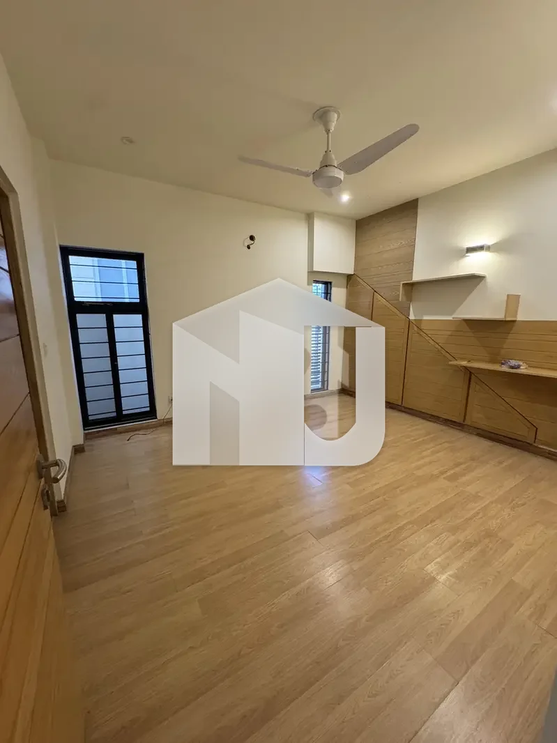 BRAND NEW DESIGNER HOUSE IN D-12/1, photo 9