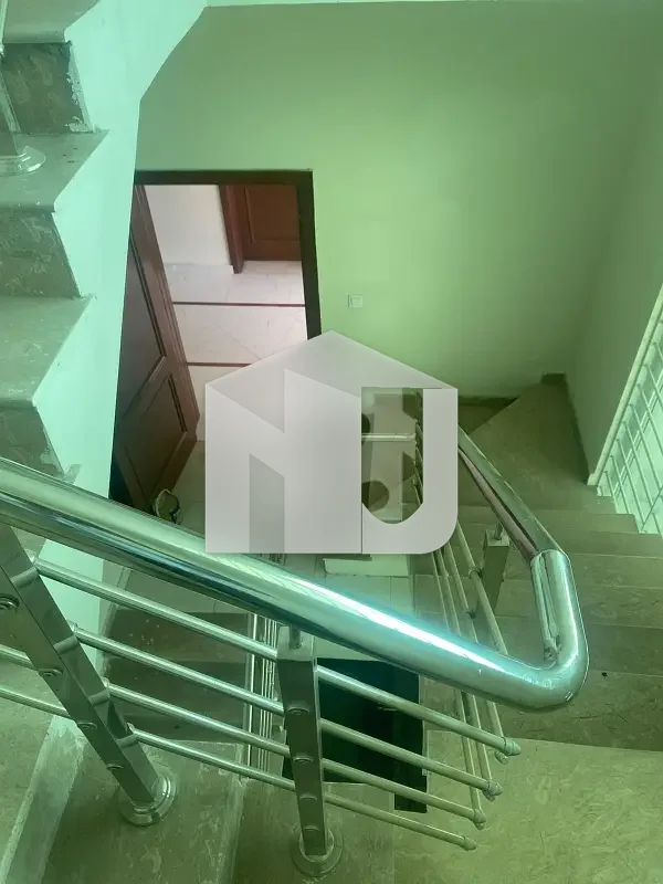 1-Kanal brand New house available for rent in topcity-1 Islamabad near airport, photo 5