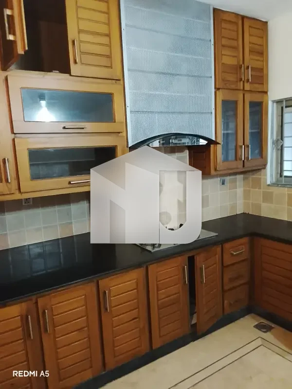 E-11/3 1 kanal Ground Plus Basement 5beds Attached Bath Drawing Room Dining Room Tv Lounge Servant Quarter Separate Gate 3car Parking Available For Rent, photo 3