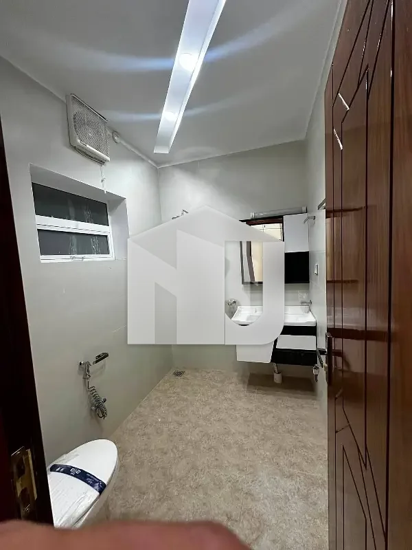 20 Marla ground+ basement For Rent In D 12, photo 5