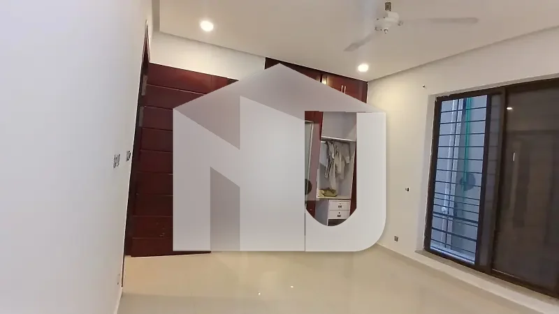 A House Of 20 Marla In Rs. 400000 (negotiable), photo 8
