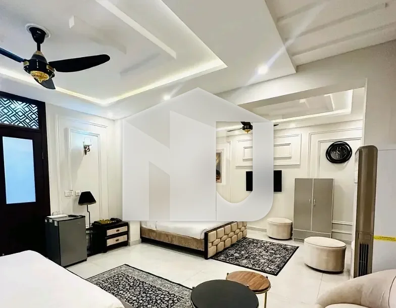 10 Marla House In Beautiful Location Of E-11 In E-11, photo 16