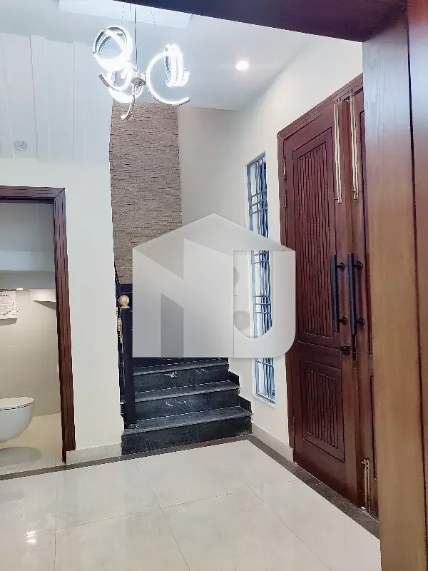 10 Marla Brand New House For Rent Dha Phase 5 Rent 180000, photo 2
