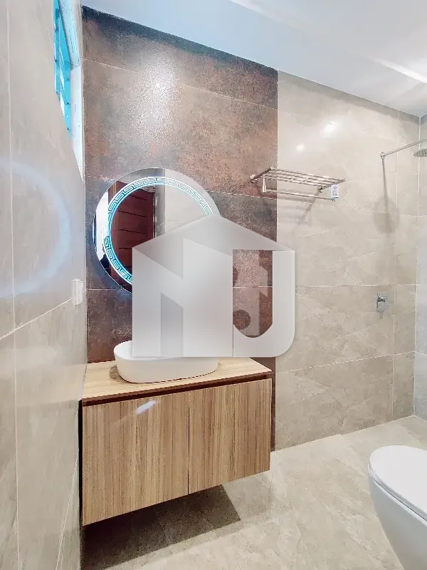 10 Marla Brand New House For Rent Dha Phase 5 Rent 180000, photo 11
