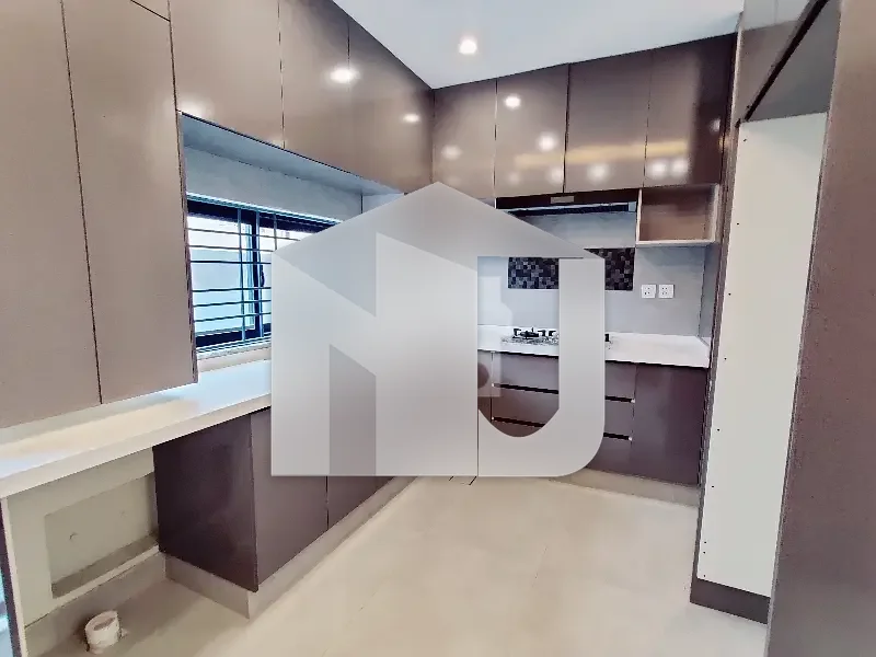 10 Marla Brand New House For Rent Dha Phase 5 Rent 180000, photo 7