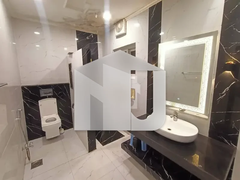 Independent seperate House Luxurious Spacious Designer Double Story Available for Rent : BEST Location walking Distance Islamabd Express Highway, photo 5