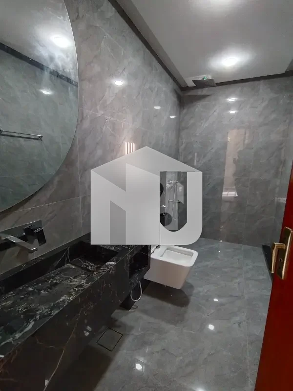 8 Marla House Ideally Situated In Faisal Town - F-18, photo 13
