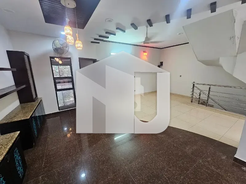 House Of 1800 Square Feet Is Available For rent, photo 8