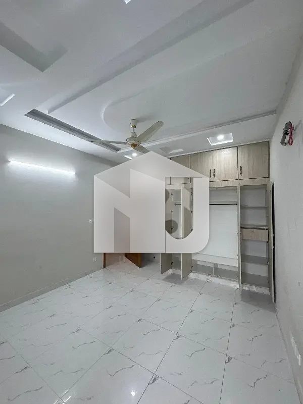 D-12 House Sized 2450 Square Feet, photo 4