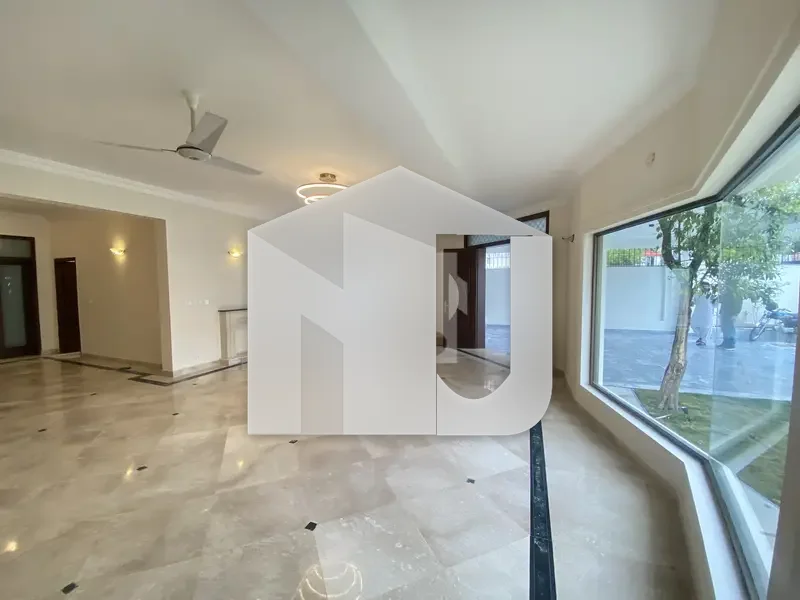 Brand New Luxurious House For Rent On Most Prime Location, photo 7