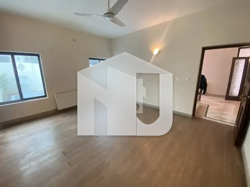 Brand New Luxurious House For Rent On Most Prime Location, photo 12