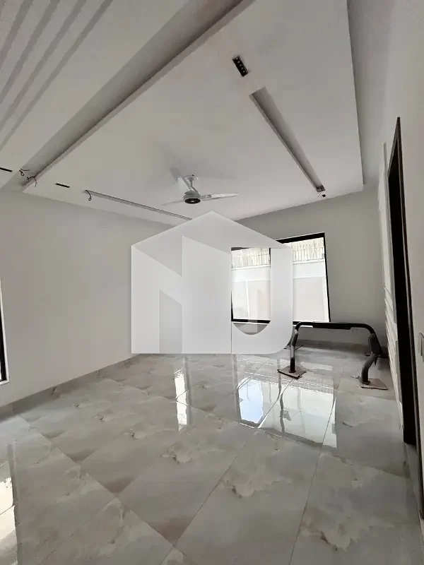 Beautiful Luxury House For Rent In F-11, photo 6