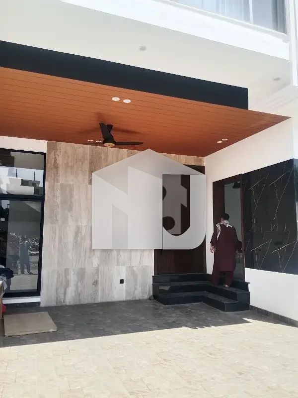 In D12 Brand New 10 Marla Triple Storey Luxury Designer House For Rent, photo 9
