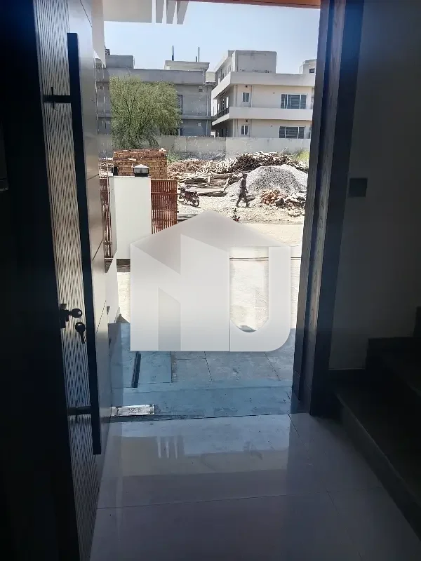 In D12 Brand New 10 Marla Triple Storey Luxury Designer House For Rent, photo 21