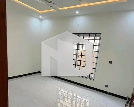 A Spacious 7 Marla House In G-16, photo 4