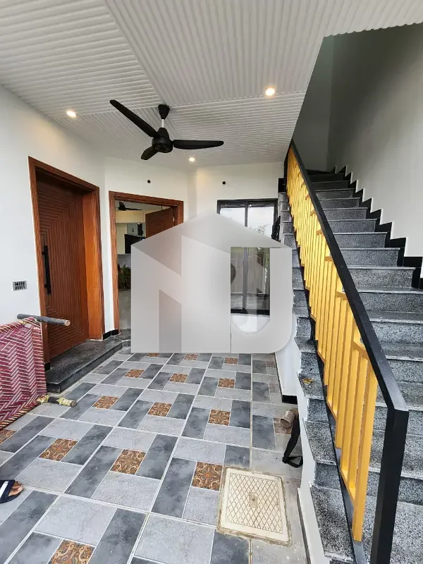 5 Marla House Faisal Town For Rent, photo 4