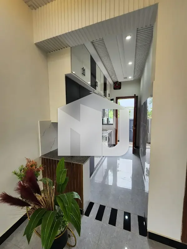 5 Marla House Faisal Town For Rent, photo 9