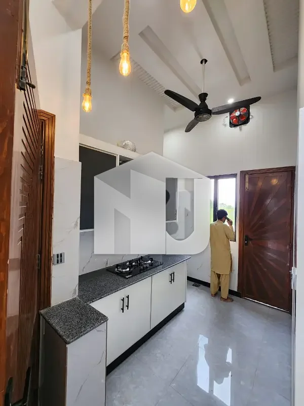 5 Marla House Faisal Town For Rent, photo 8