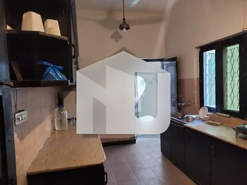 Affordable House Of 1 Kanal Is Available For rent, photo 4