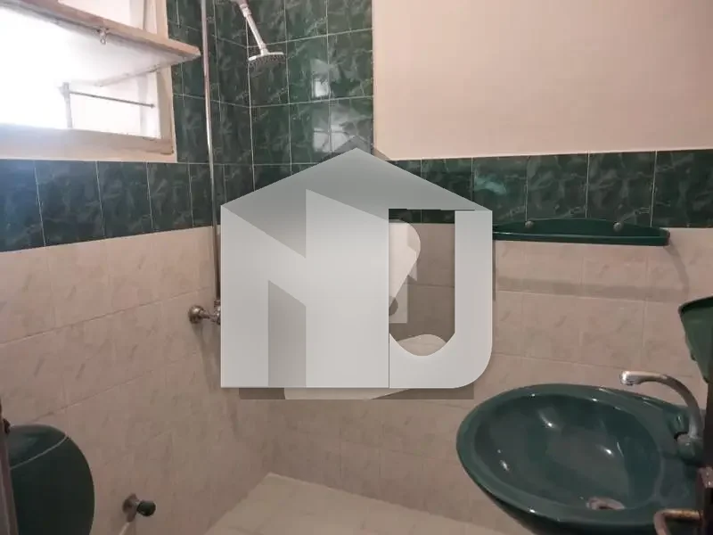 Affordable House Of 1 Kanal Is Available For rent, photo 5