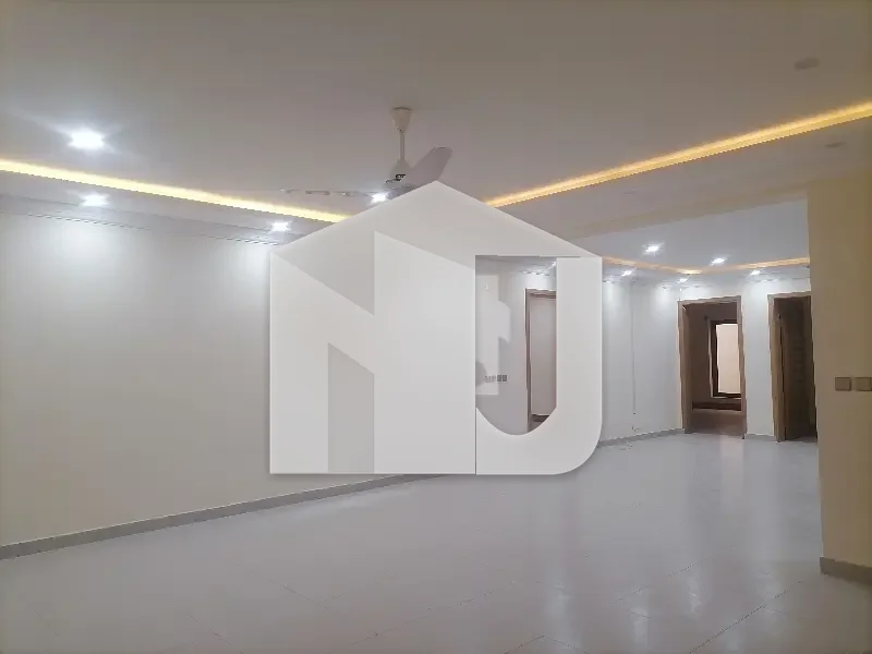 700 Square Yards House In F-7 Is Available For Rent, photo 11