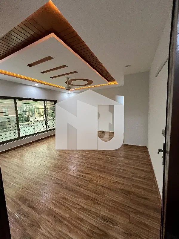 Beautiful House For Rent In Main Ibn-E-Sina Road, photo 5