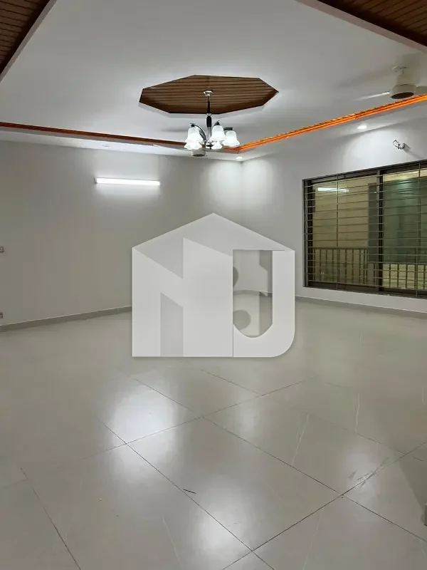 Beautiful House For Rent In Main Ibn-E-Sina Road, photo 7