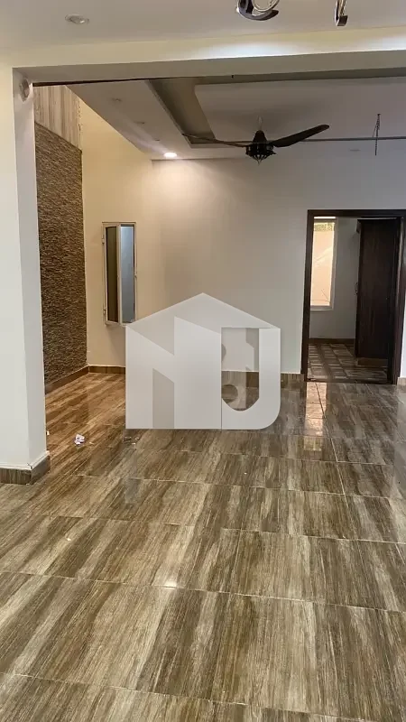 10 Marla Full House Available For Rent In Pwd Block C, photo 3