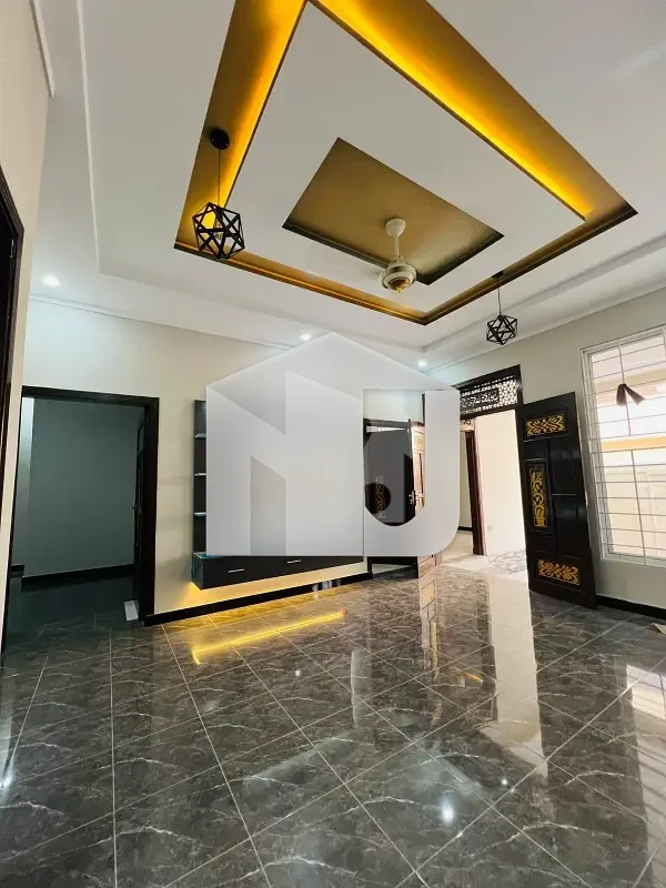 10 Marla Brand New Single Storey House Available For Rent