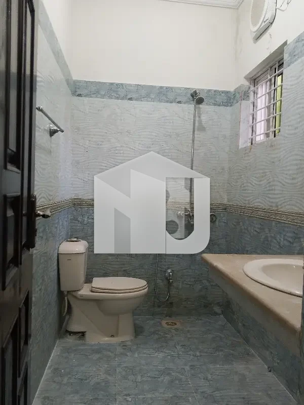 7 Marla Double 10 Kv Soller Installed Beautiful House For Rent in G-13/2 Islamabad, photo 7
