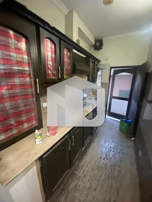 4.4 Marla Full House Available For Rent With All Basic Necessities, photo 4